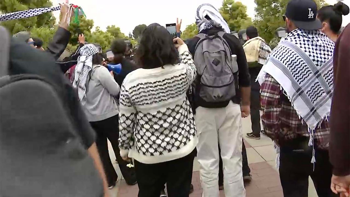 Police on UC Irvine campus after anti-Israel agitators swarm buildings; students told to ‘shelter in place’