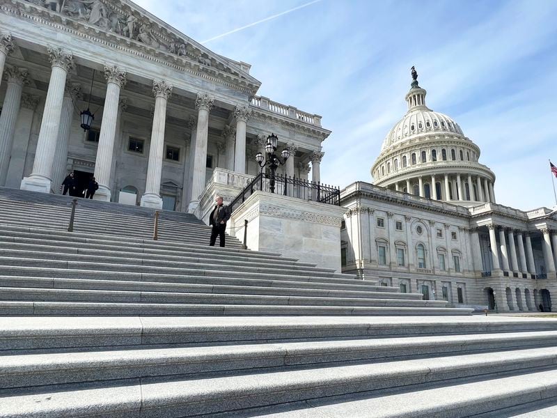 Crypto Action in U.S. Senate Remains on Back Burner: Sources