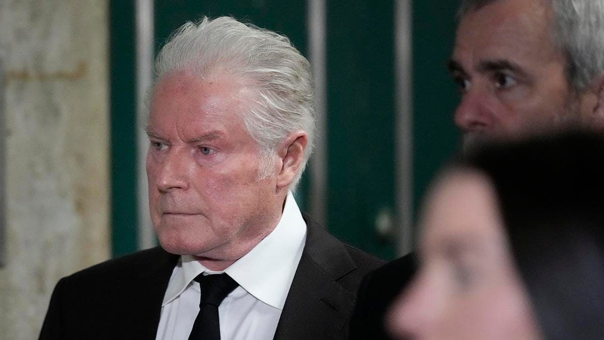 Eagles singer sues for ‘Hotel California’ handwritten lyrics