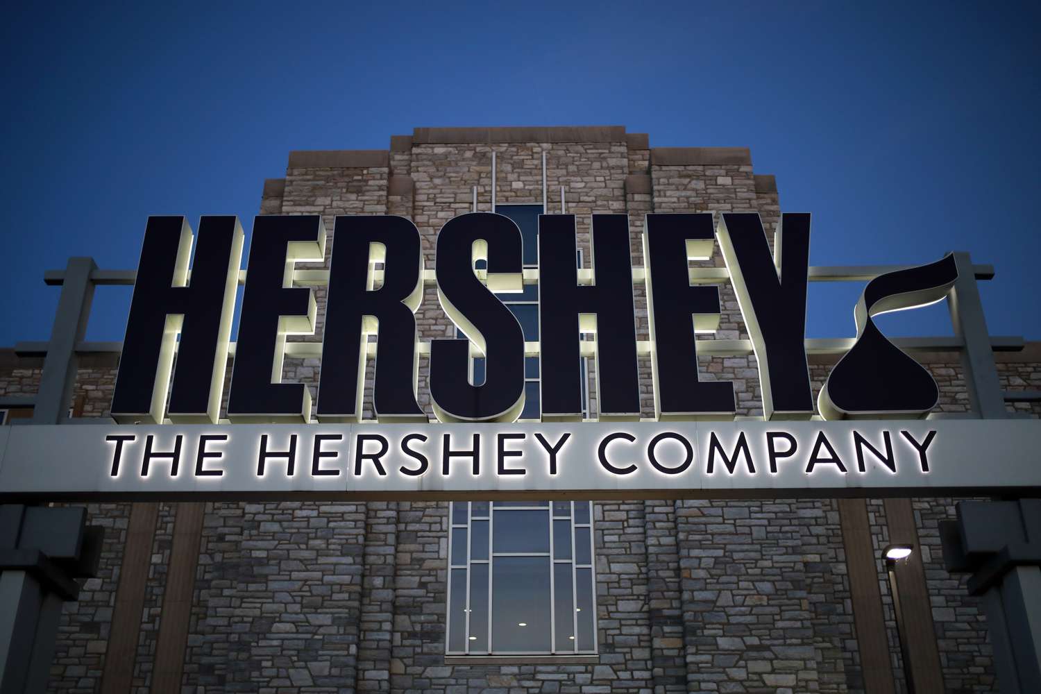 Hershey Results, Outlook Hurt by High Cocoa Prices and Soft Consumer Demand